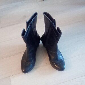 NAOT Black Leather Wedge Ankle Boots Side Zip Size 5 /36